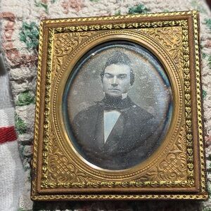 Antique Daguerreotype 1800s Wealthy Gentleman Latched case frame tin gold
